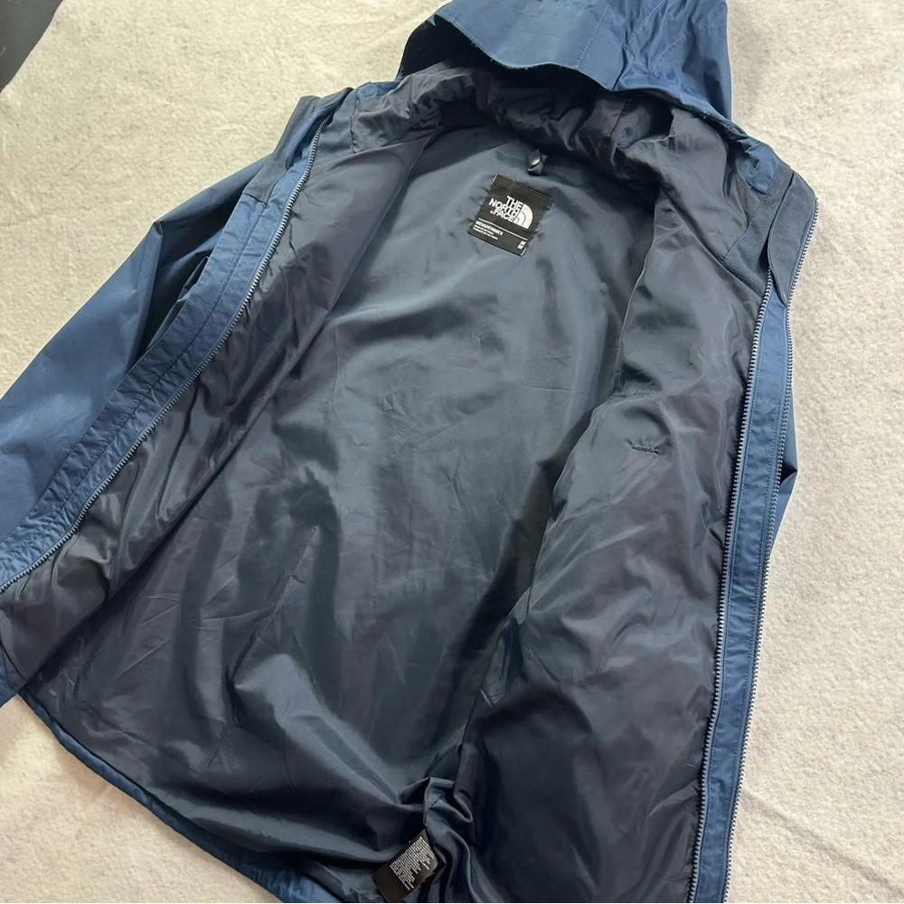 The North Face Men’s Windbreaker Dryvent Jacket Size Medium